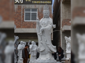 花岗岩观音像.jpeg